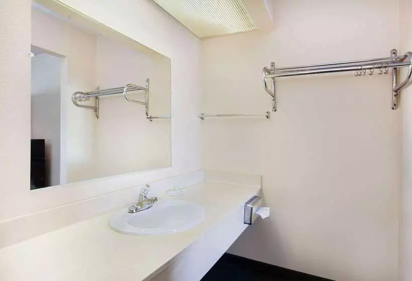 ホテル Days Inn By Wyndham Greeneville