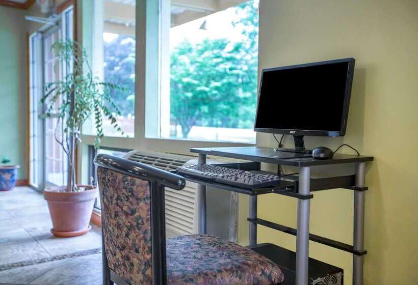 ホテル Econo Lodge Manchester Center