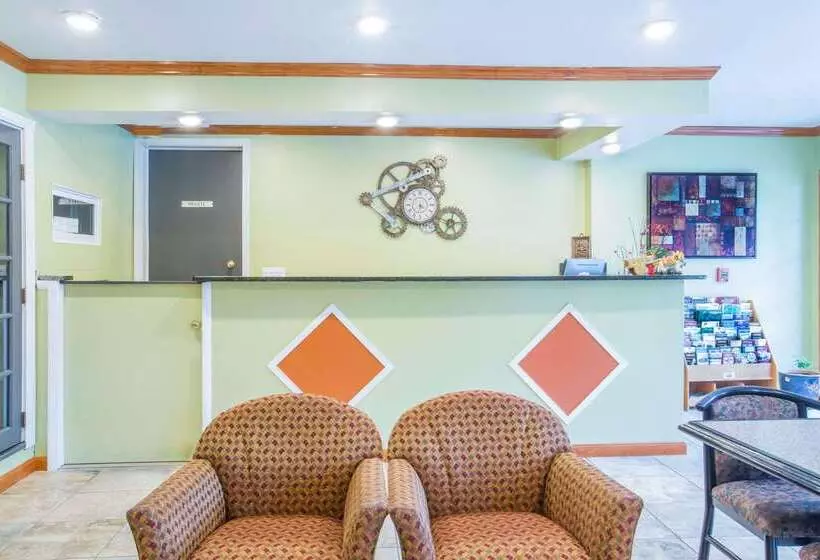 ホテル Econo Lodge Manchester Center