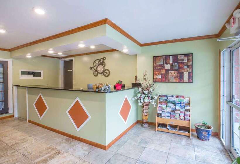 ホテル Econo Lodge Manchester Center