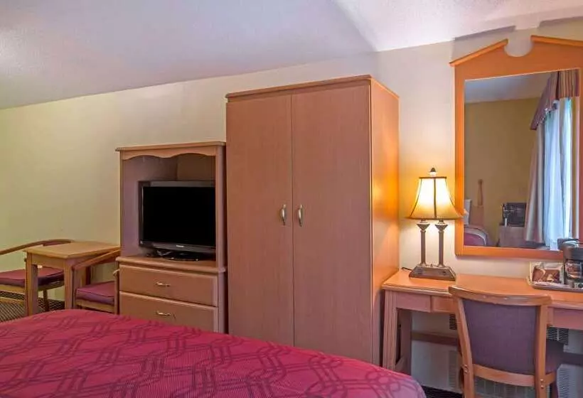 ホテル Econo Lodge Manchester Center