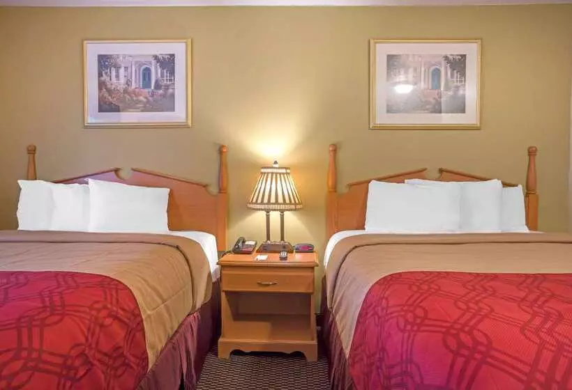 ホテル Econo Lodge Manchester Center