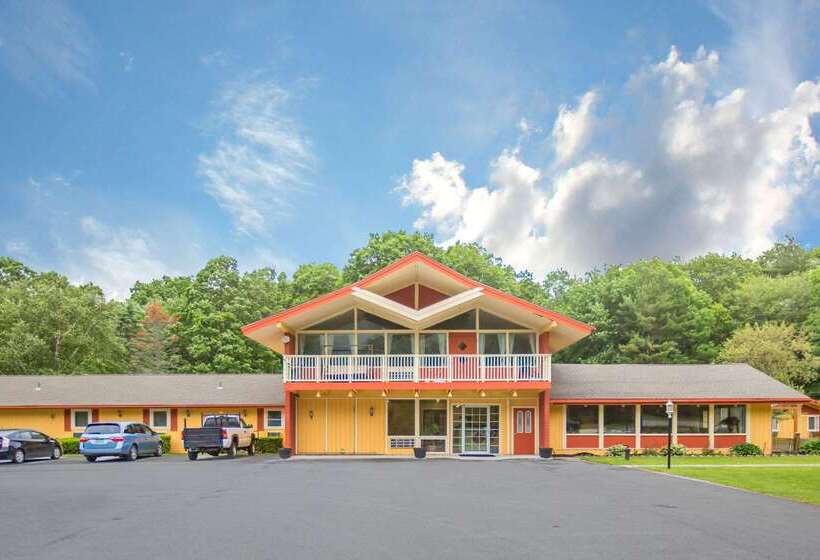 ホテル Econo Lodge Manchester Center