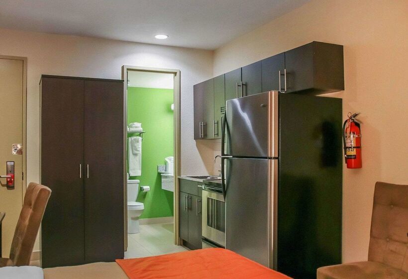 בית מלון כפרי Econo Lodge