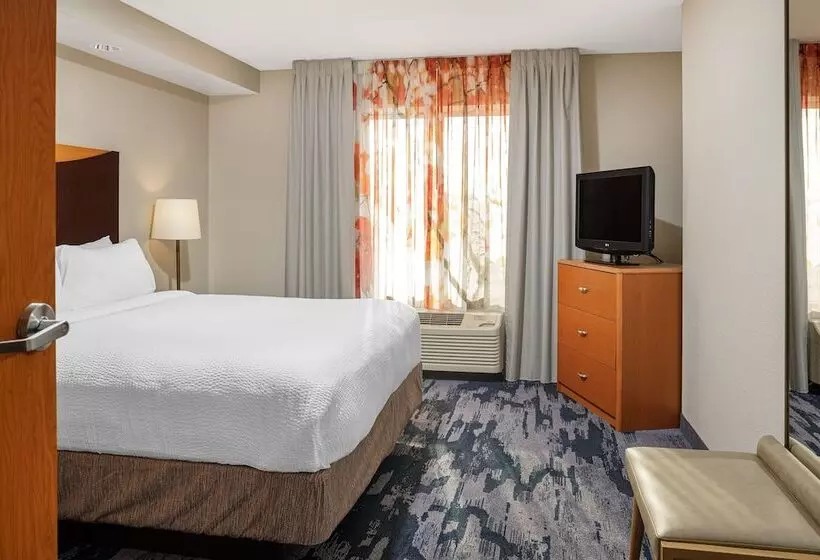 Отель Fairfield Inn & Suites By Marriott Paducah