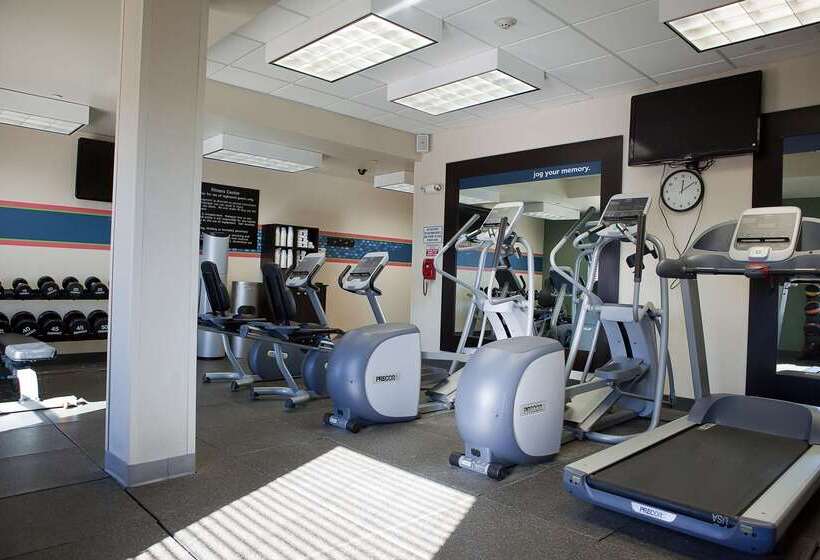 בית מלון כפרי Hampton Inn Colby