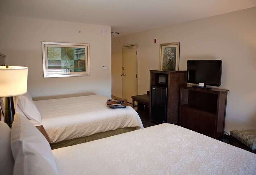 בית מלון כפרי Hampton Inn Colby