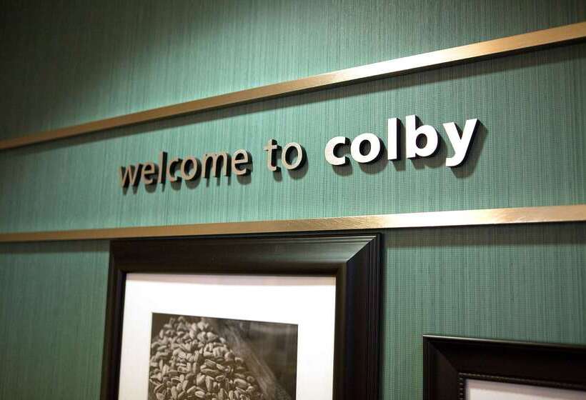 בית מלון כפרי Hampton Inn Colby