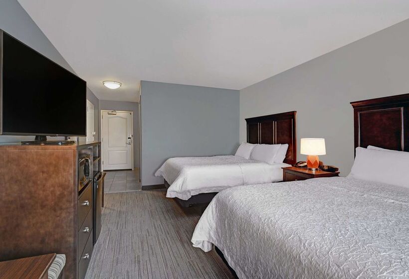 Отель Hampton Inn Farmington