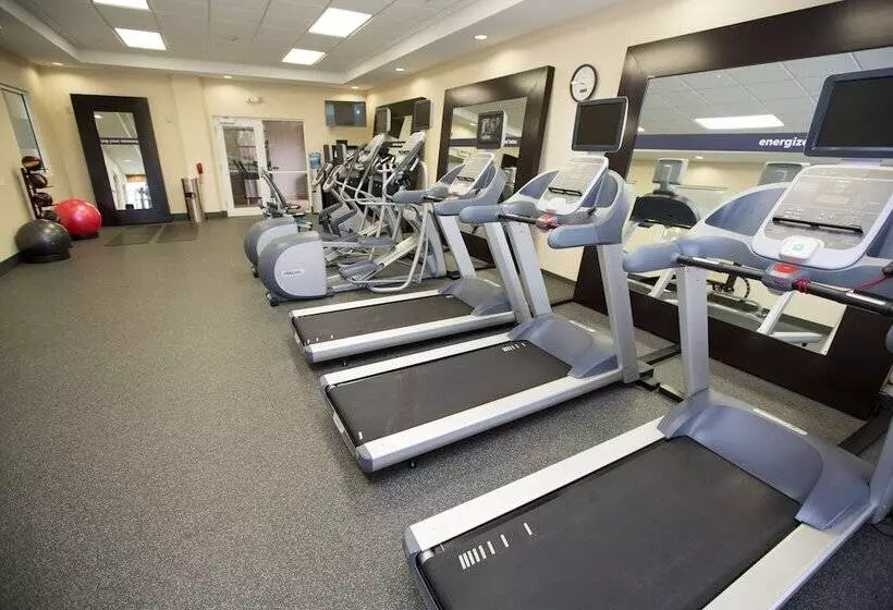 هتل Hampton Inn & Suites Oklahoma City Airport