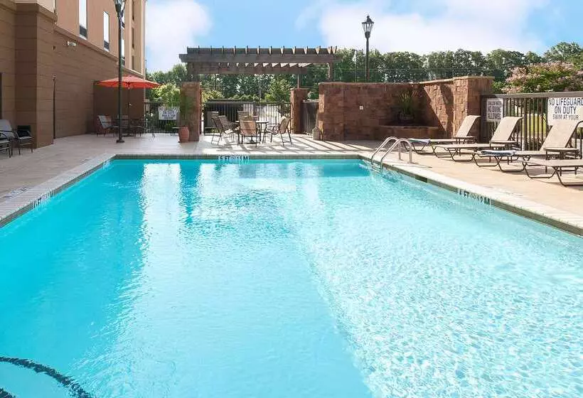 Отель Hampton Inn & Suites Senecaclemson Area