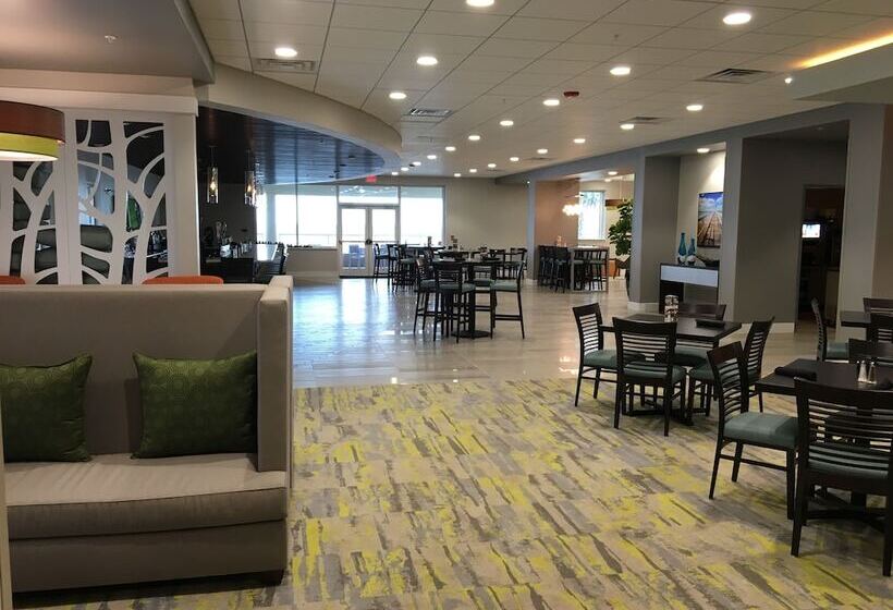 Holiday Inn Hotel & Suites Daytona Beach On The Ocean, An Ihg