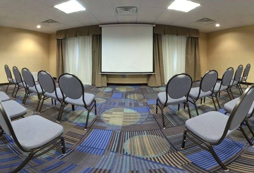 Holiday Inn Express Hotel & Suites Albuquerque Airport, An Ihg