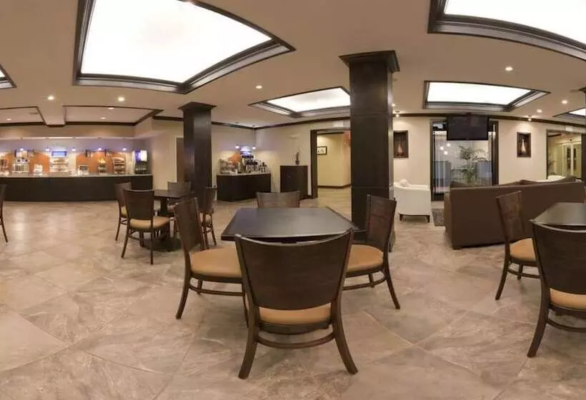 Holiday Inn Express Hotel & Suites Albuquerque Airport, An Ihg