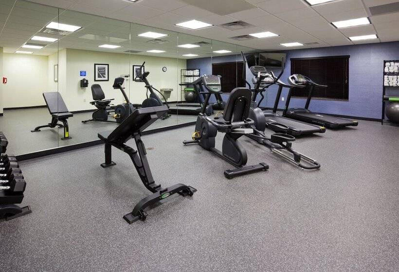 ホテル Holiday Inn Express & Suites Fort Dodge, An Ihg