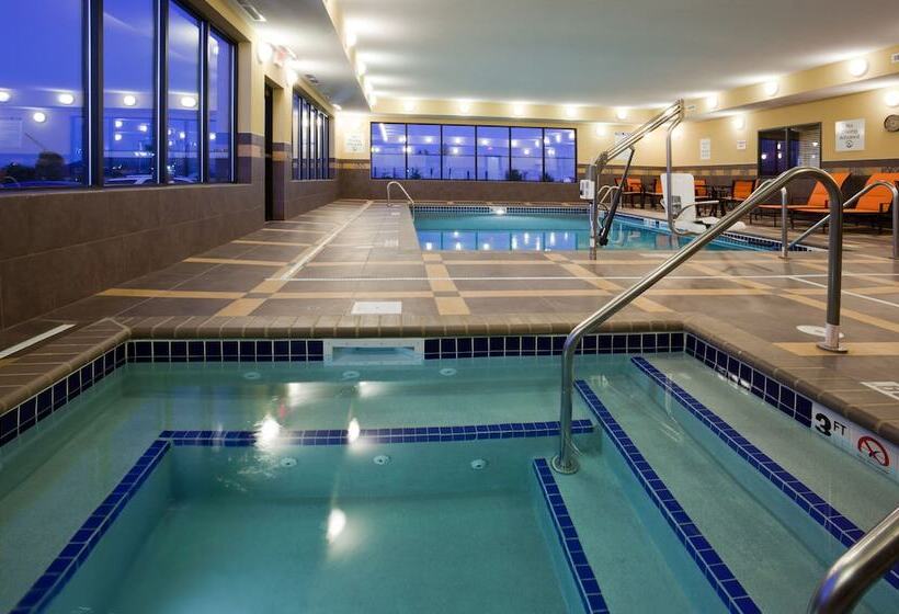 ホテル Holiday Inn Express & Suites Fort Dodge, An Ihg