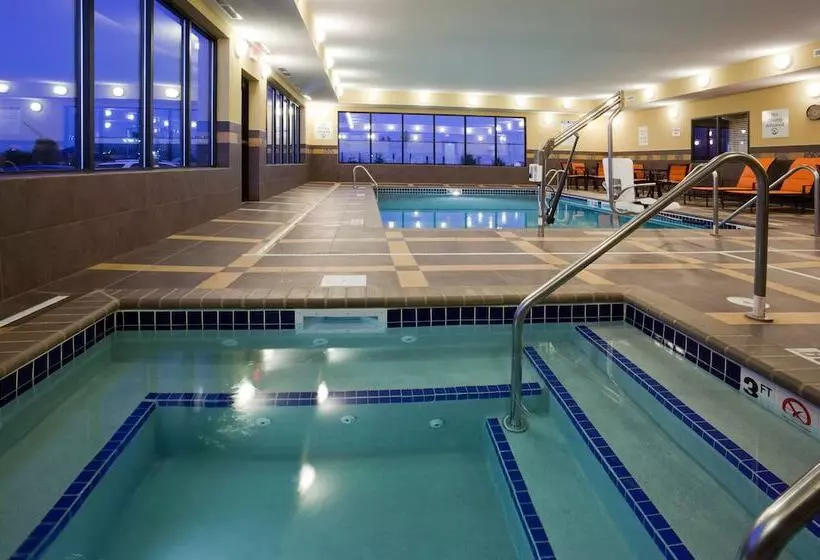 ホテル Holiday Inn Express & Suites Fort Dodge, An Ihg