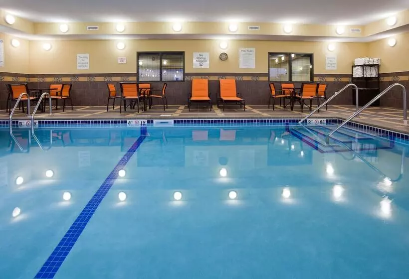 ホテル Holiday Inn Express & Suites Fort Dodge, An Ihg