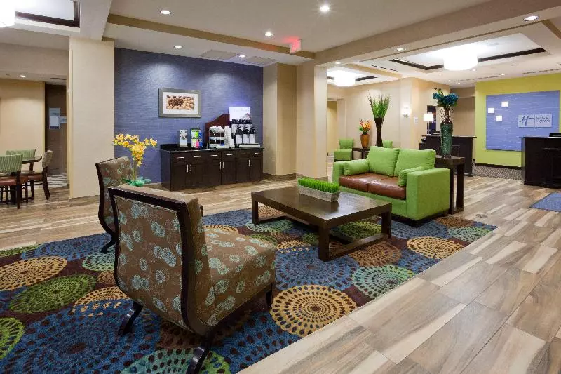 ホテル Holiday Inn Express & Suites Fort Dodge, An Ihg