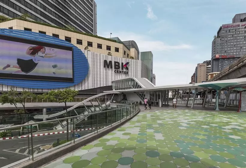 Отель Maitria Mode Sukhumvit 15 Bangkok A Chatrium Collection