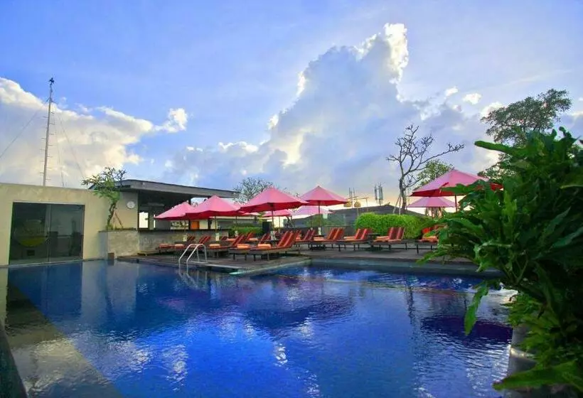 בית מלון כפרי Sevn Legian