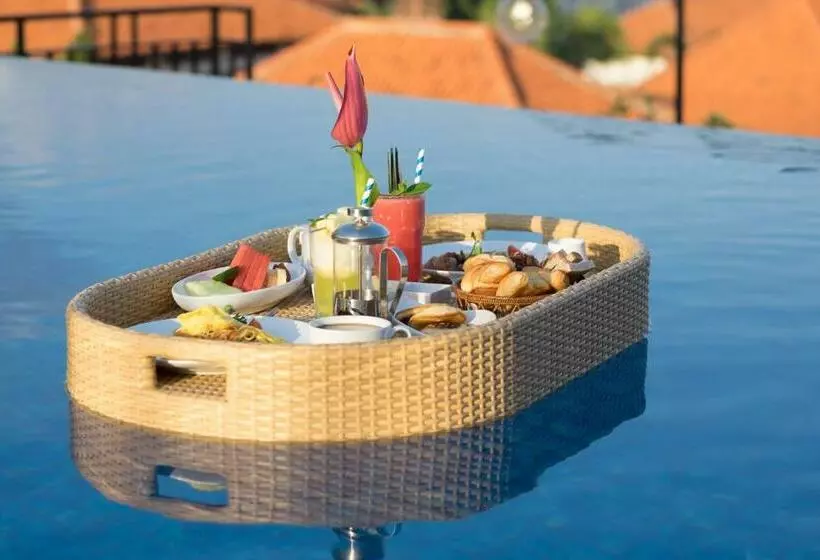 בית מלון כפרי Sevn Legian