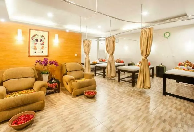 בית מלון כפרי Sevn Legian