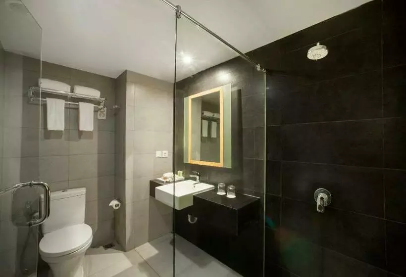 בית מלון כפרי Sevn Legian