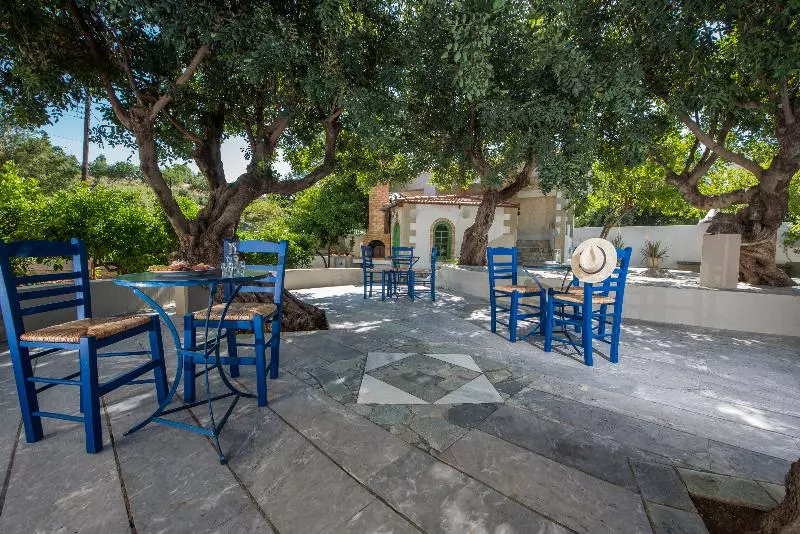 Minas Apartments