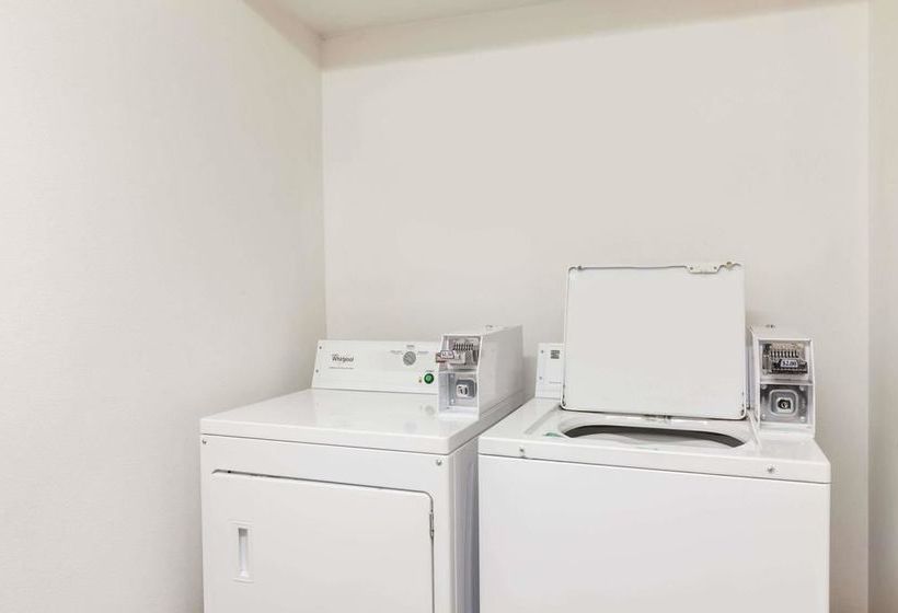 Motel Super 8 By Wyndham Gresham/portland Area Or