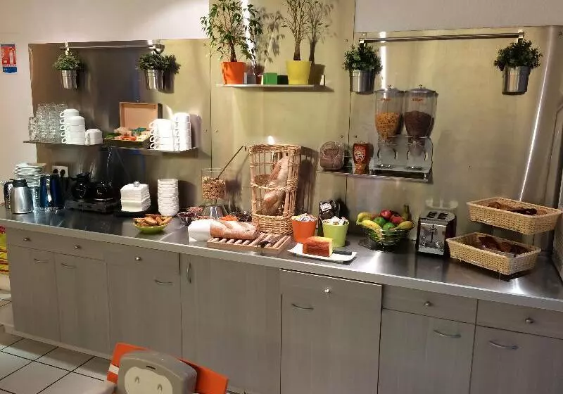 Brit Hotel Caen-est Mondeville