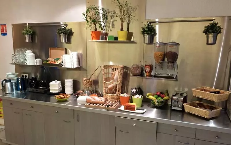 Brit Hotel Caen-est Mondeville