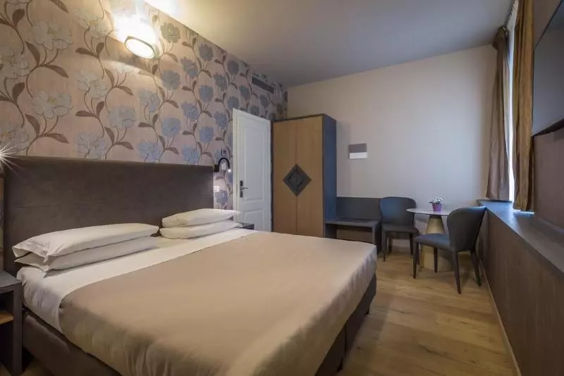 Florence Old Bridge B&b