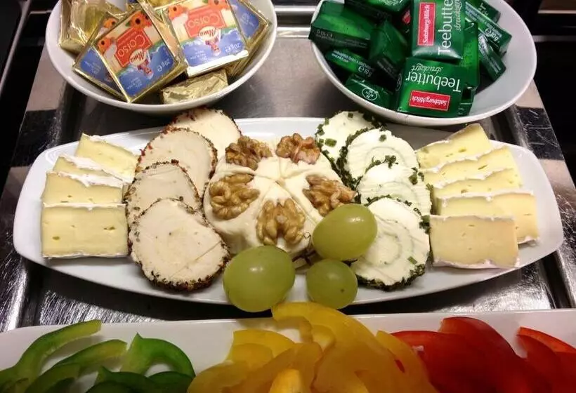 هتل Alma Boutique