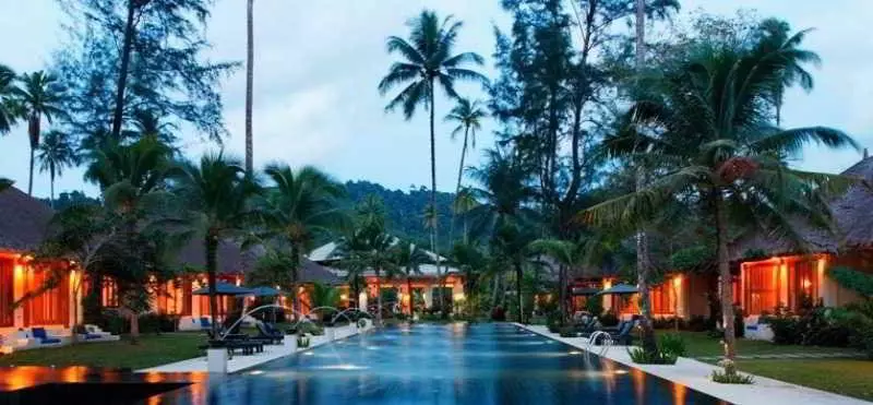 ホテル Bangsak Village