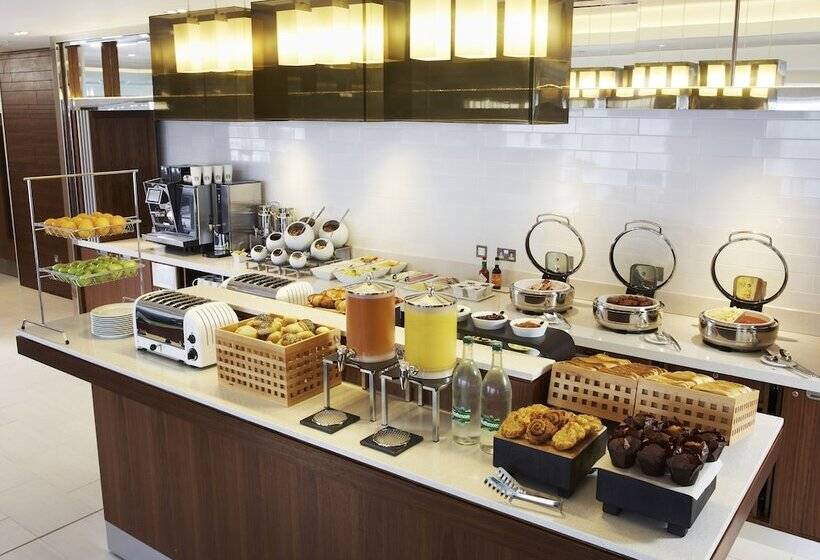 فندق Courtyard By Marriott Aberdeen Airport