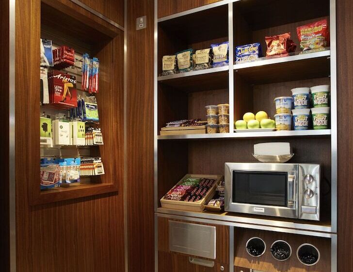 فندق Courtyard By Marriott Aberdeen Airport