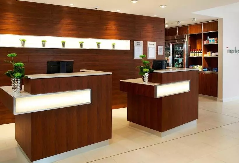Hotelli Courtyard By Marriott Aberdeen Airport