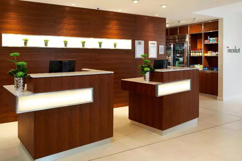 Hotelli Courtyard By Marriott Aberdeen Airport
