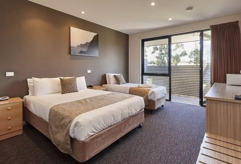 Отель Foreshore