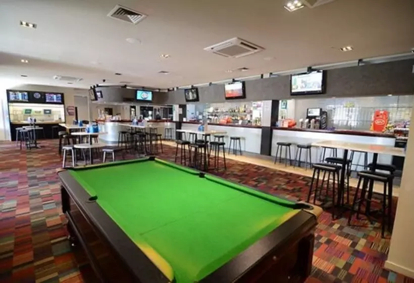 Отель Foreshore