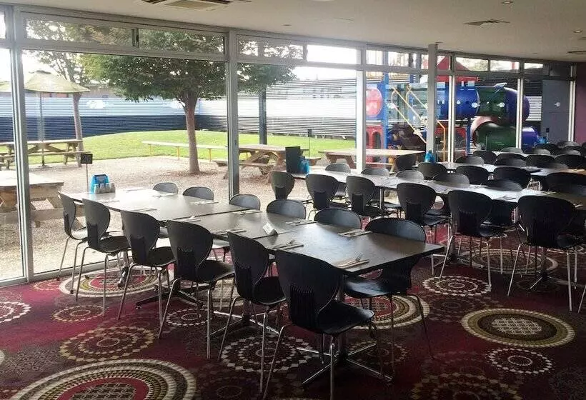 Отель Foreshore