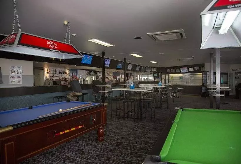 Отель Foreshore