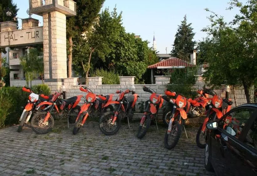 هتل Hal Tur