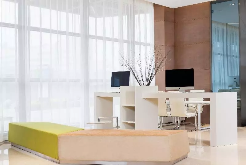 Отель Holiday Inn Express Chengdu West Gate By Ihg