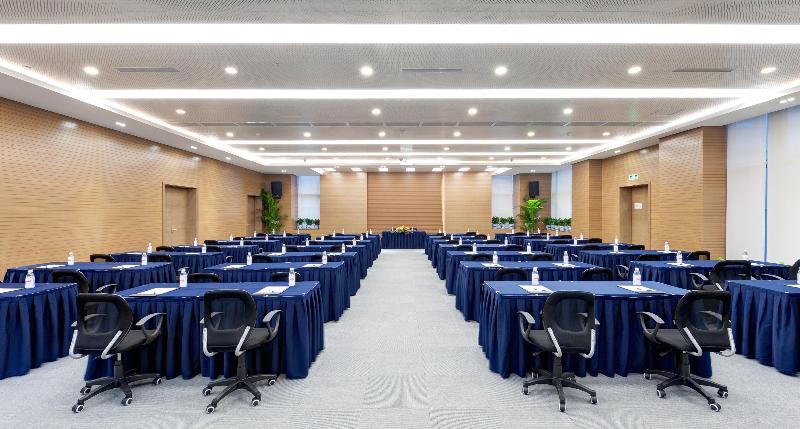 בית מלון כפרי Holiday Inn Express Chengdu West Gate By Ihg