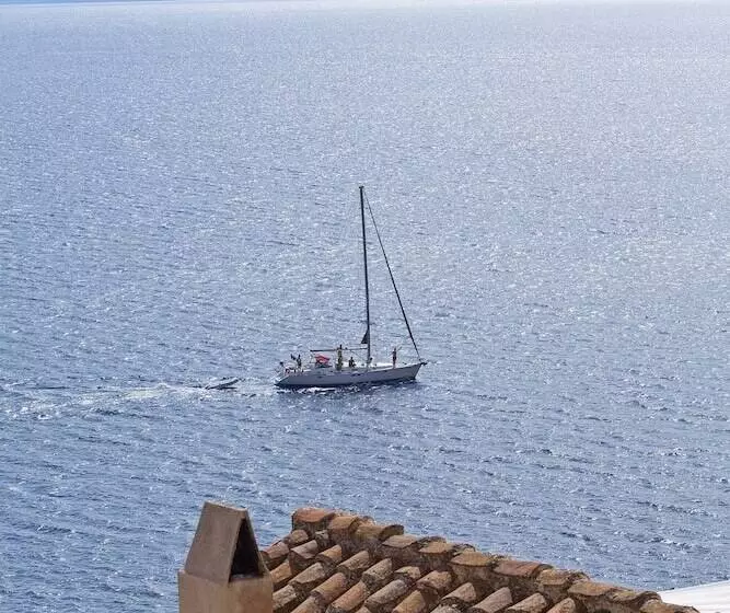 Hotel Moni Emvasis Luxury Suites