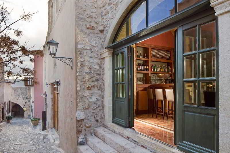 酒店 Moni Emvasis Luxury Suites