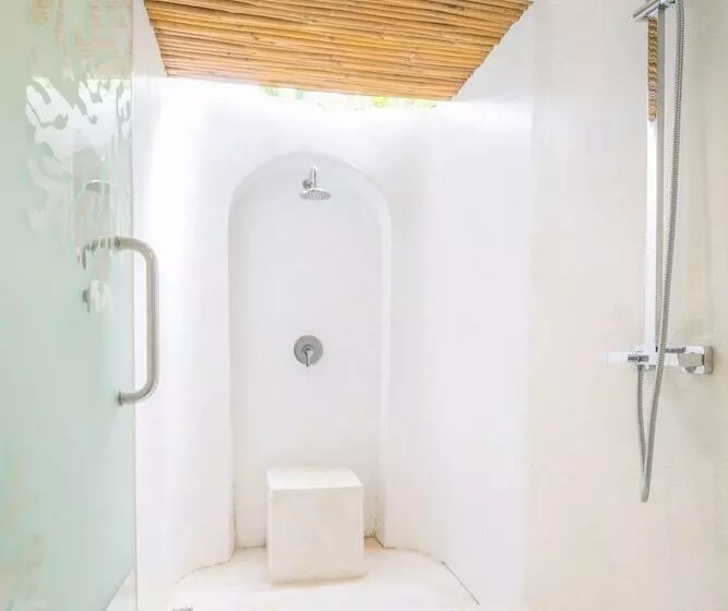 Otel Ocean Breeze Resort Khaolak