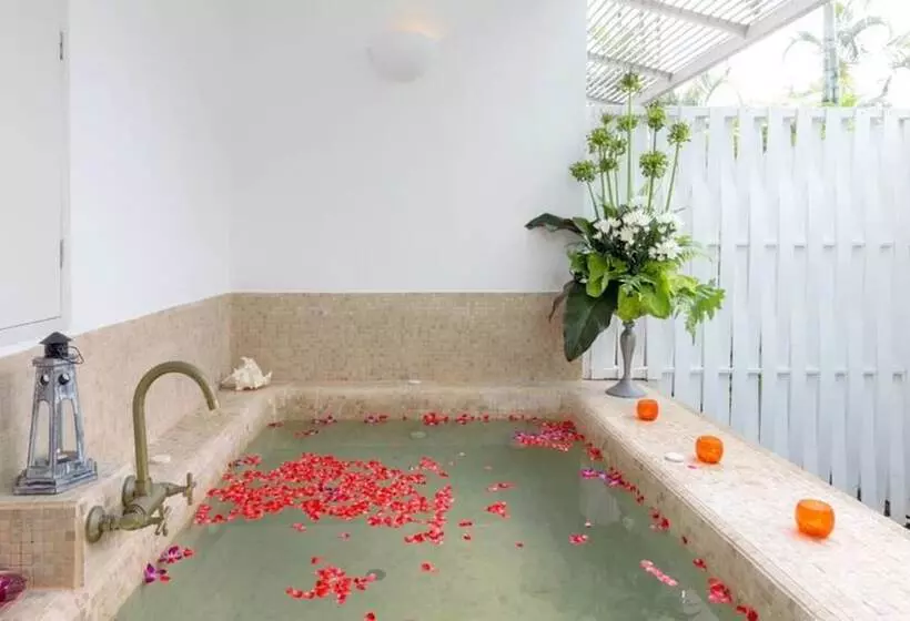 Otel Ocean Breeze Resort Khaolak